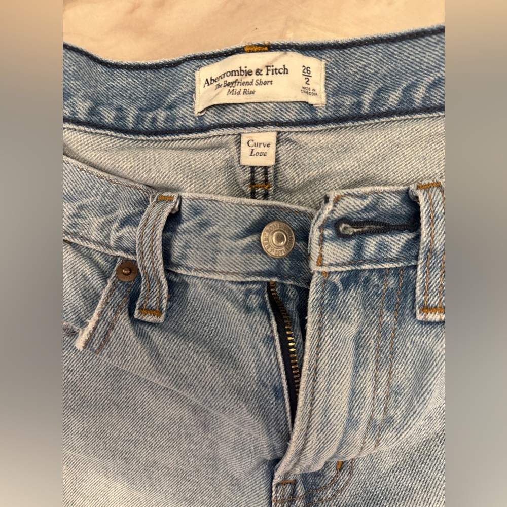 Abercrombie & Fitch The Boyfriend Short Mid-Rise Great-Condition - Picture 3 of 5